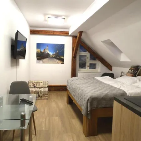 Garni Areka 招待所 3*