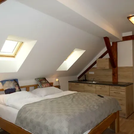 Garni Areka 招待所