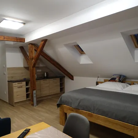 Garni Areka 招待所