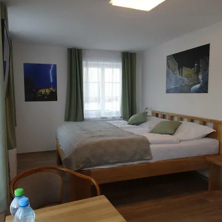 Garni Areka 招待所