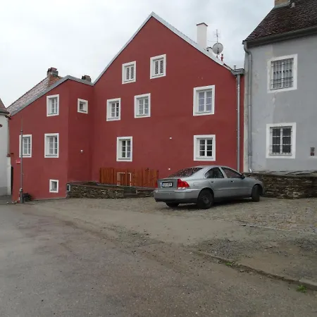 Garni Areka 招待所 3*